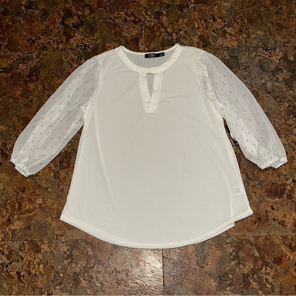 Cure Women’s White Blouse Size Small Keyhole 3/4 Sleeve Metallic Chiffon Bishop - Picture 1 of 9